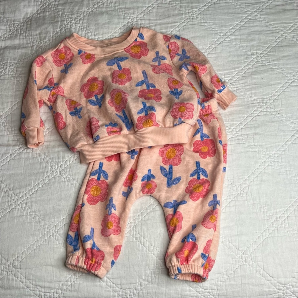 Old Navy Sweatsuit